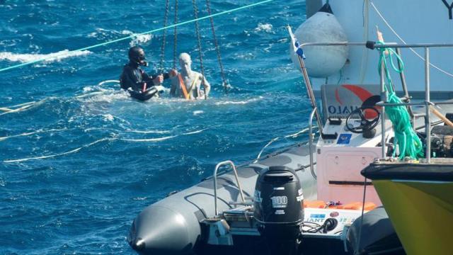 Sumergen en Lanzarote las primeras obras del Museo Atlántico