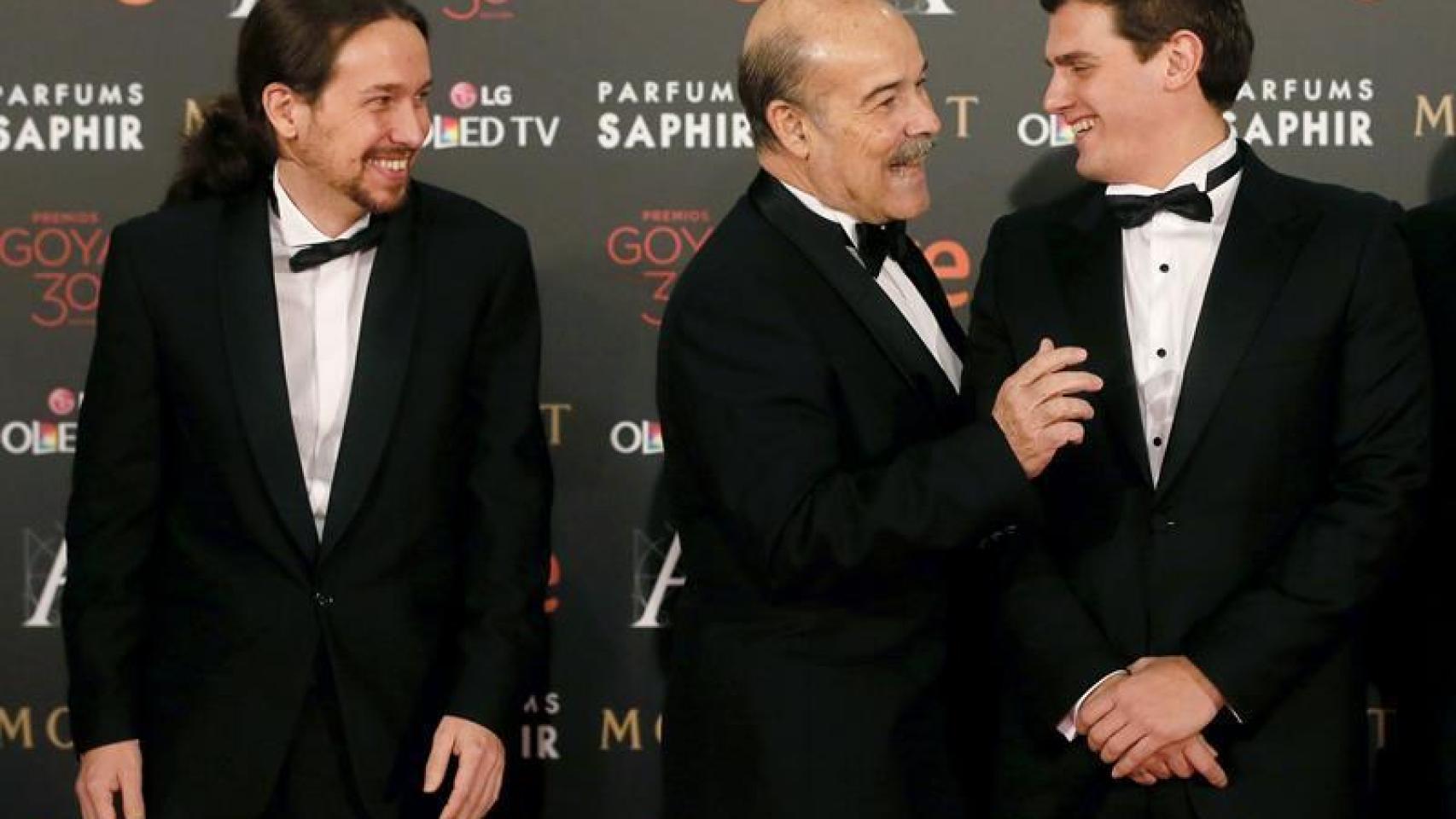 Una noche sin polémicas: Iglesias, Resines y Rivera.