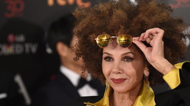 El look de Victoria Abril fue de los protagonistas de la noche.