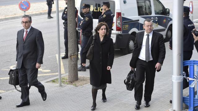 La mujer de Diego Torres 'le hace la cobra' en el juicio