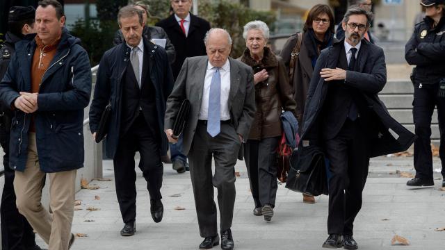 Jordi Pujol y Marta Ferrusola camino de la Audiencia Nacional.