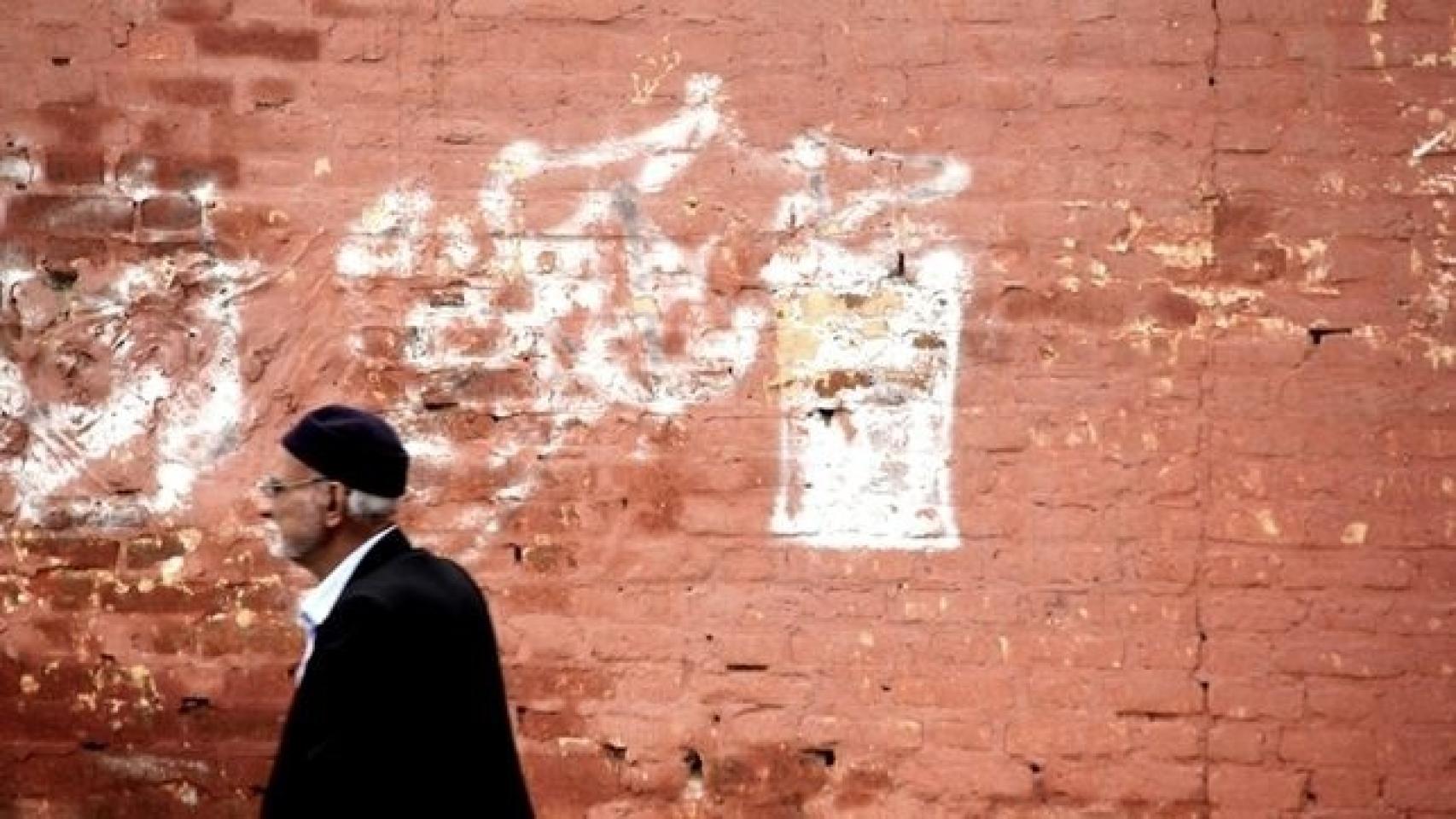 La película retrata el aliento crítico de las calles .