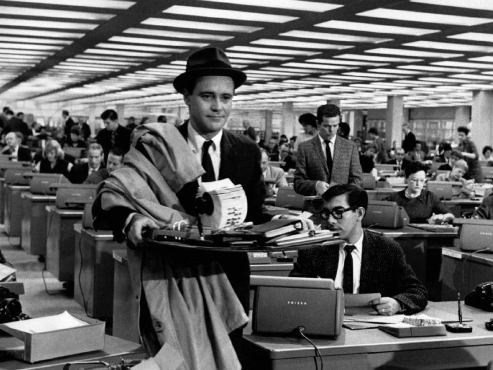 Jack Lemmon en un fotograma de El apartamento