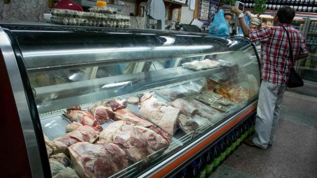 'Operación Presunto': la Agencia Tributaria peina 70 empresas cárnicas por ventas en negro