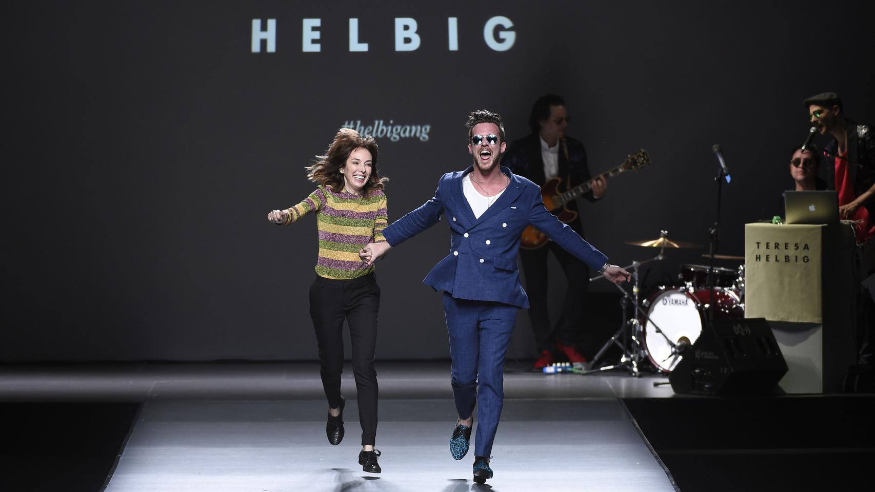 Aldo Comas y Teresa Helbig en la pasarela Cibeles