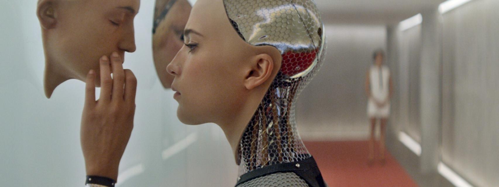 Alicia Vikander en un fotograma de Ex-Machina.