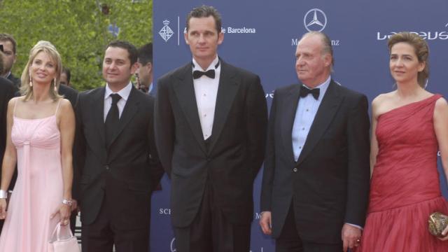 Corinna junto a Iñaki Urdangarin, don Juan Carlos y la infanta Cristina en los Premios Laureus 2006