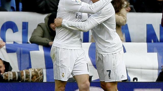 Bale y Ronaldo celebra un gol contra el Celta.
