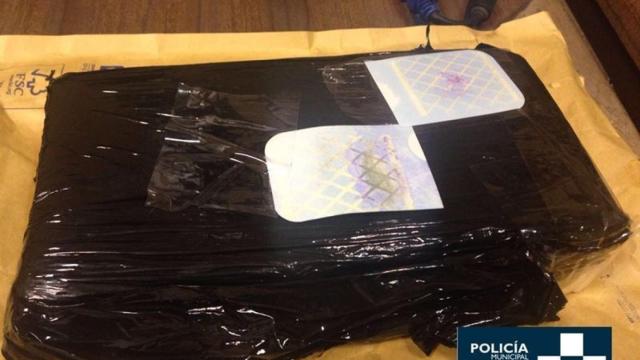 Detenido en mitad de la Gran Vía de Madrid con un kilo de cocaína encima