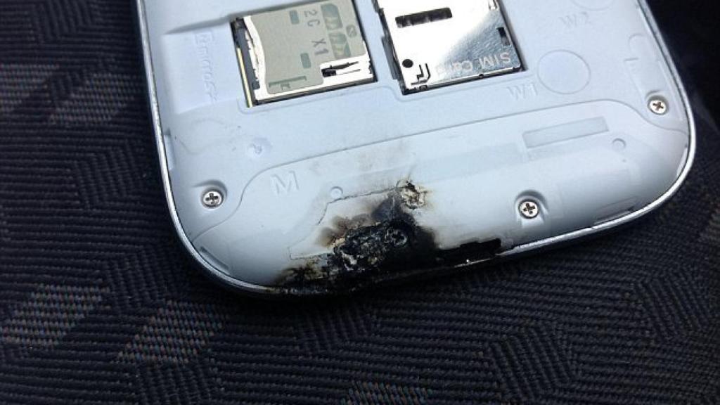 Móvil quemado por mal funcionamiento del cable