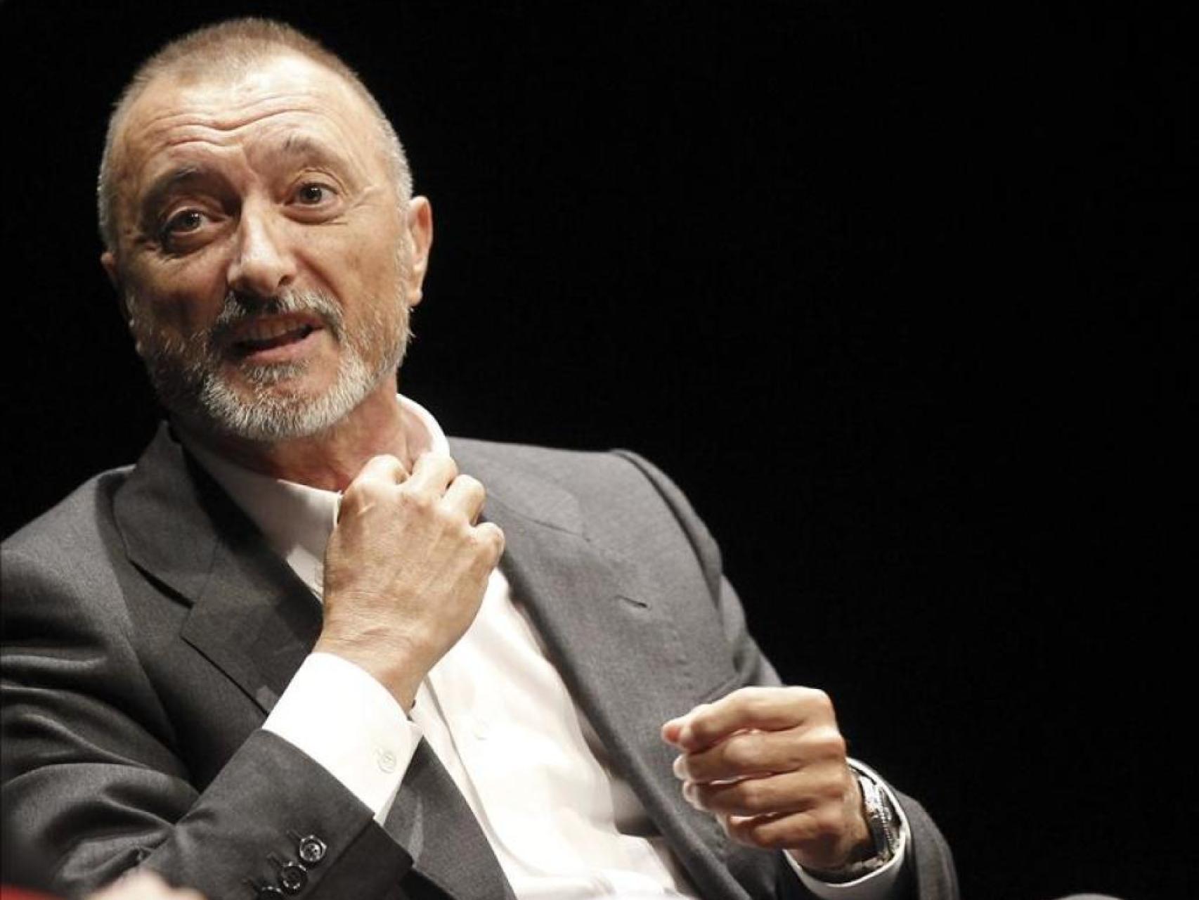 El escritor y periodista Pérez-Reverte, cofundador y editor de Zenda, nueva web literaria.