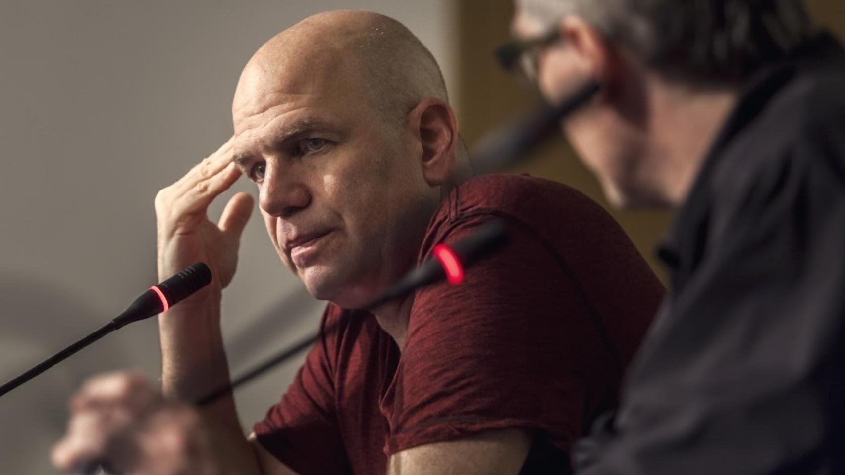 David Simon con David Trueba, durante la charla.