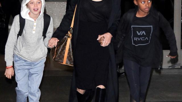 Angelina Jolie y sus hijos, Shiloh and Zahara Jolie Pitt