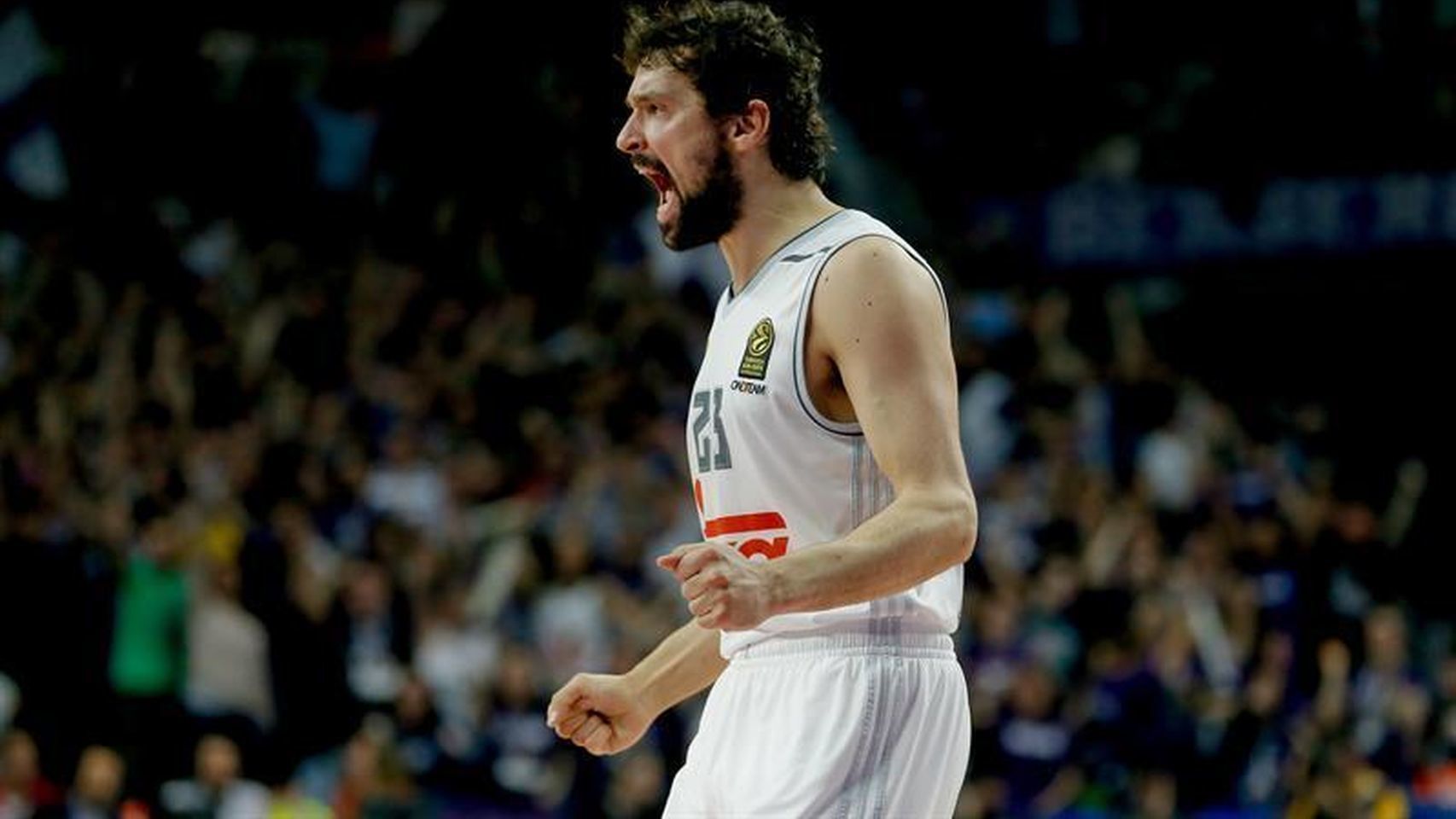 Sergi Llull celebra una canasta.