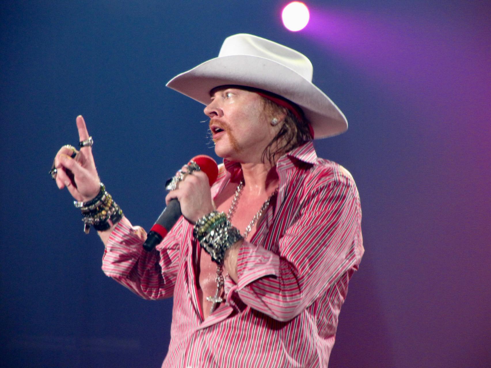AC/DC ficha a Axl Rose, líder de Gun N'Roses, para la gira europea