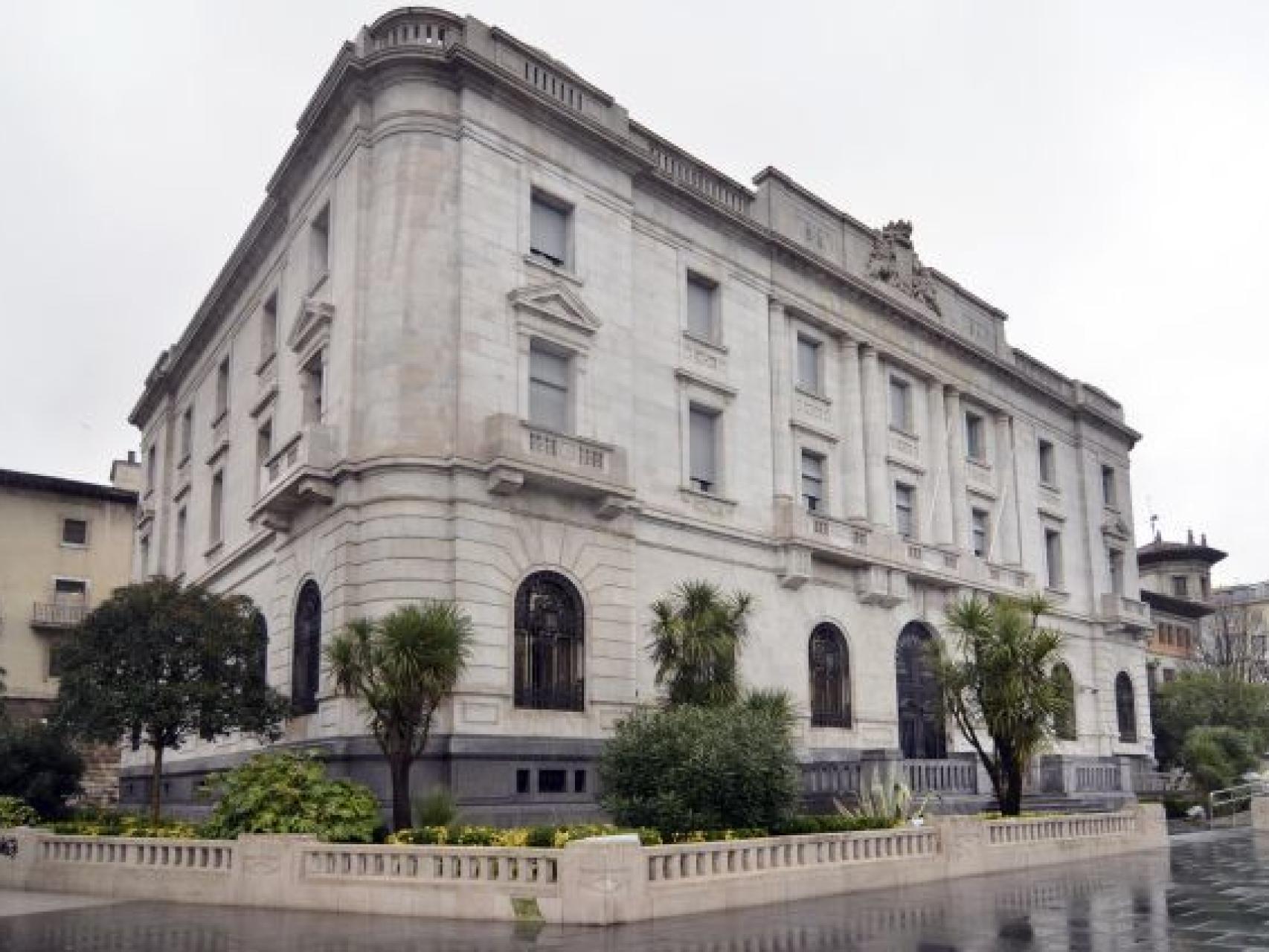 Sede del Banco de España en Santander, construido en 1925 y en estado deficiente.