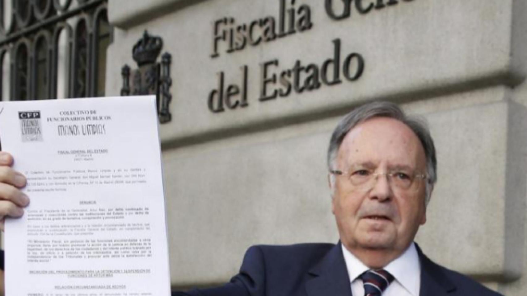 Miguel Bernad.