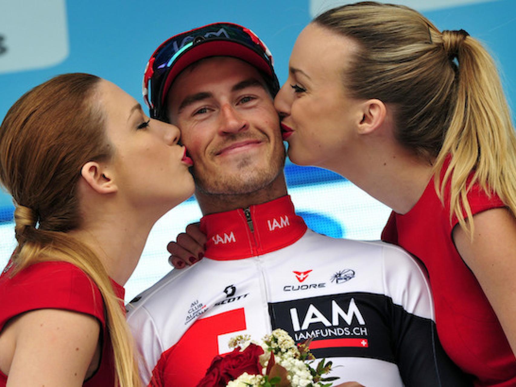 Sondre Holst Enger en el podio de la Vuelta a Croacia.