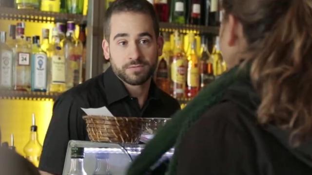 ¿Y si el camarero te hace pagar por lo que no han pagado otros?