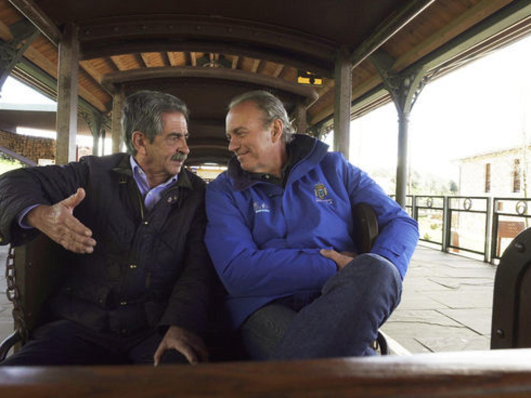 Revilla enseña la cueva de El Soplao a Bertín Osborne en Mi Casa es la Tuya