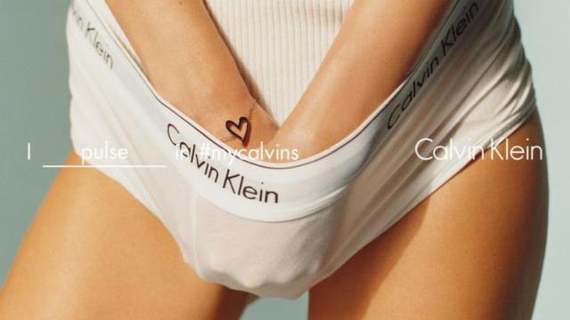 La modelo Abbey Lee Kershaw posa en la línea ‘Erotica’ de Calvin Klein