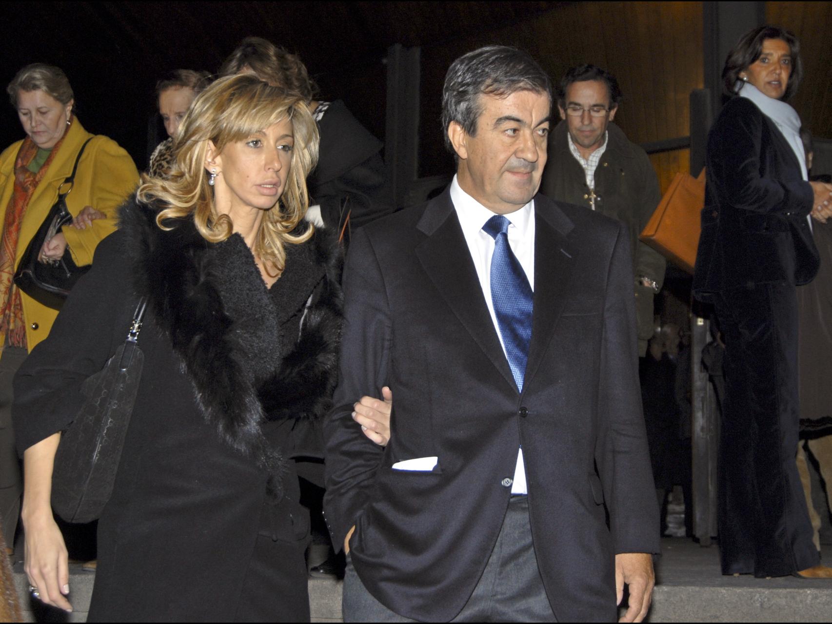 Álvarez Cascosy su ya exmujer María Porto