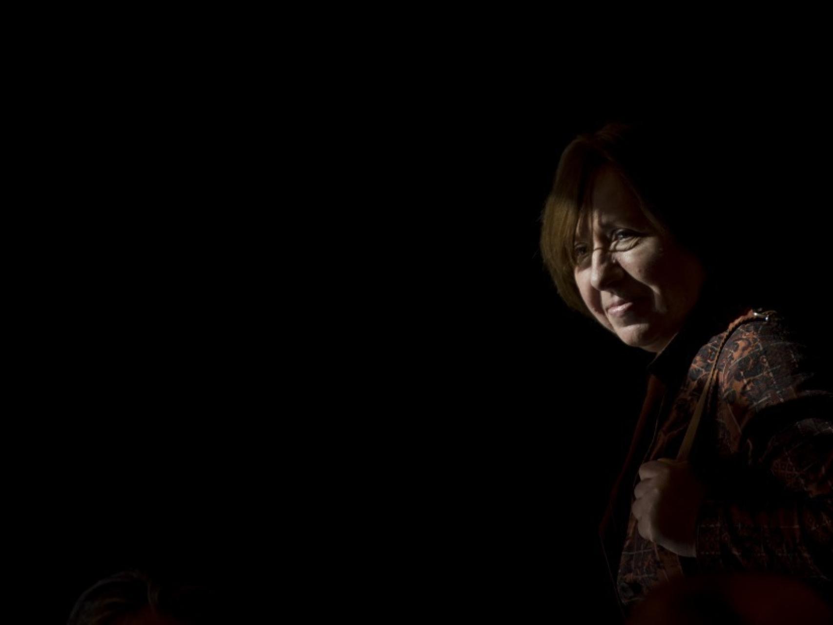 Svetlana Alexievich durante la conversación.