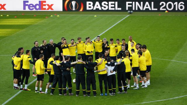 Los jugadores del Sevilla en el entrenamiento previo a la final.
