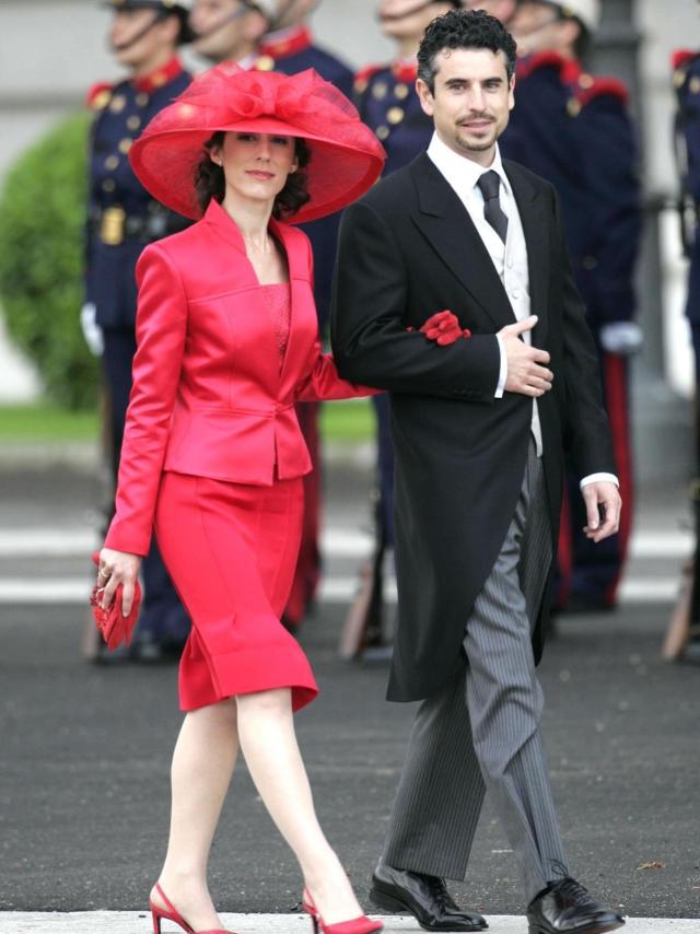 Erika Ortiz Rocasolano y su marido Antonio Vigo en la boda de don Felipe y doña Letizia.