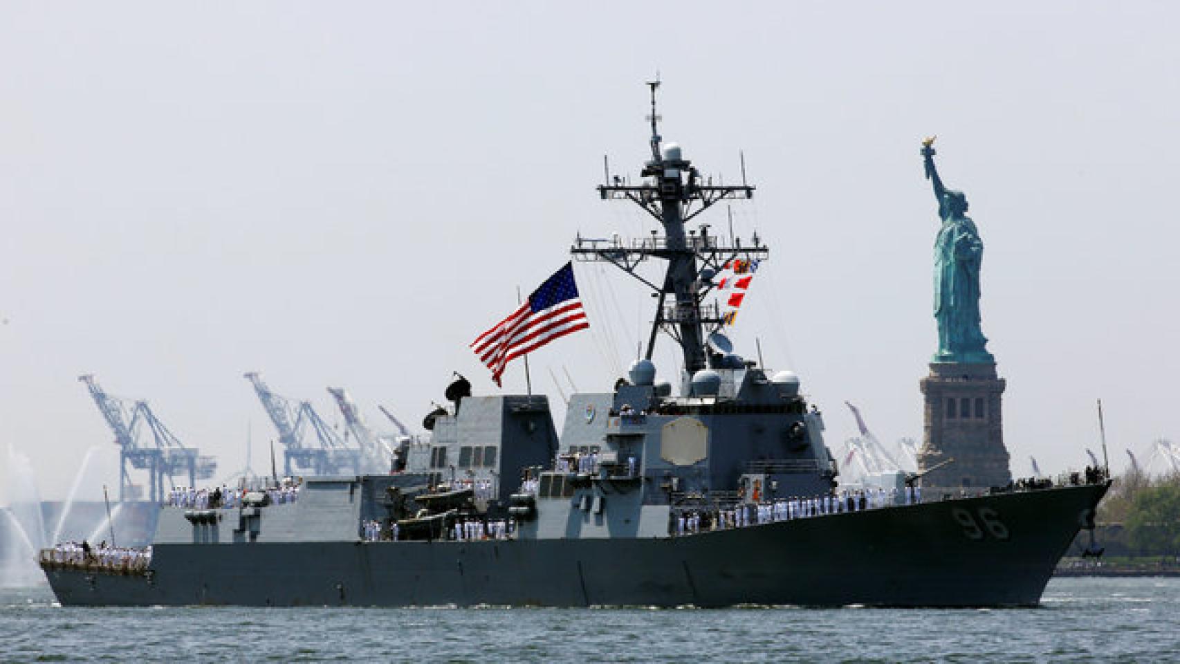 El destructor USS Bainbridge de EEUU