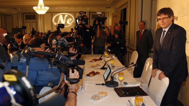 Carles Puigdemont durante el desayuno informativo del foro Nueva Economía en Madrid