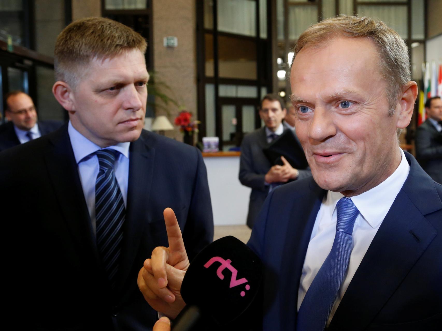 El primer ministro eslovaco, Robert Fico, y Donald Tusk.