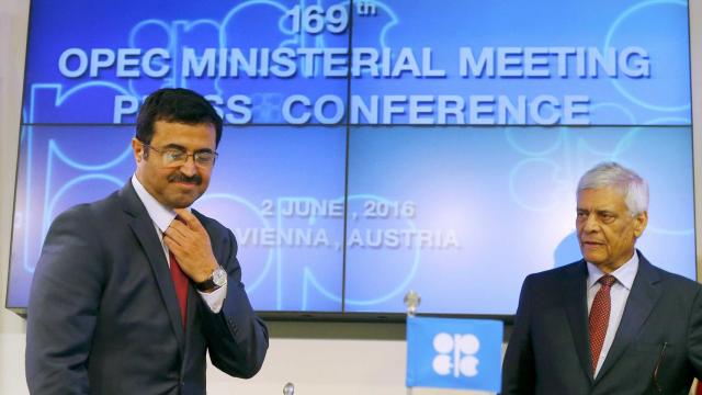 El presidente de la OPEP, Mohammed al-Sada, y el secretario general, Abdullah al-Badri
