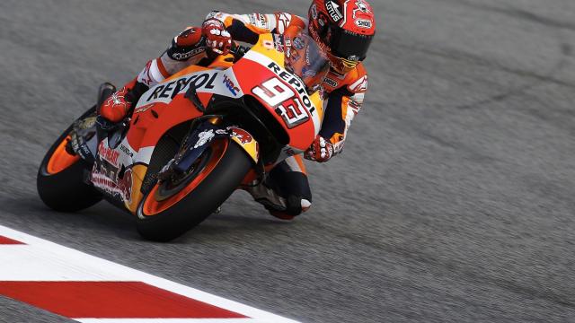 Márquez presenta sus armas en Montmeló