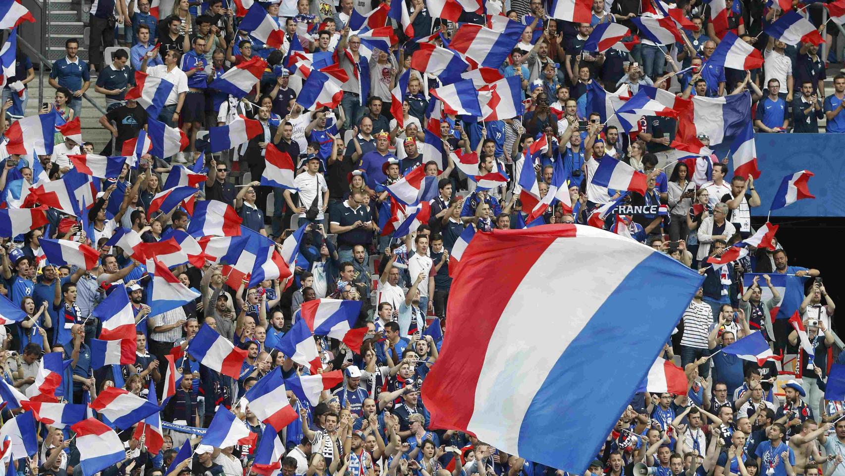 Saint-Denis se llenó para la inauguración.