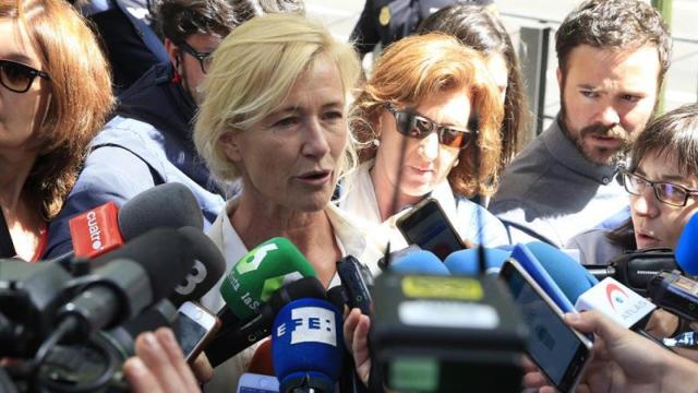 Ana Duato comparece ante los medios de comunicación después de la comparecencia