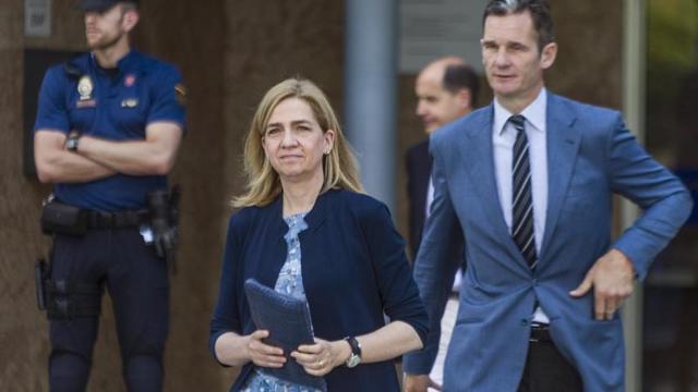 El matrimonio sale de la Escuela Balear de la Administración Pública de Palma