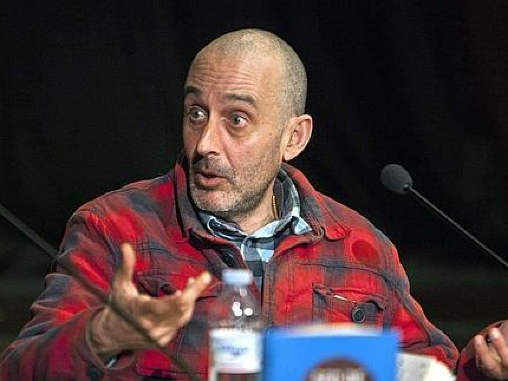 El escritor Roberto Montero González, conocido como 'Montero Glez'.