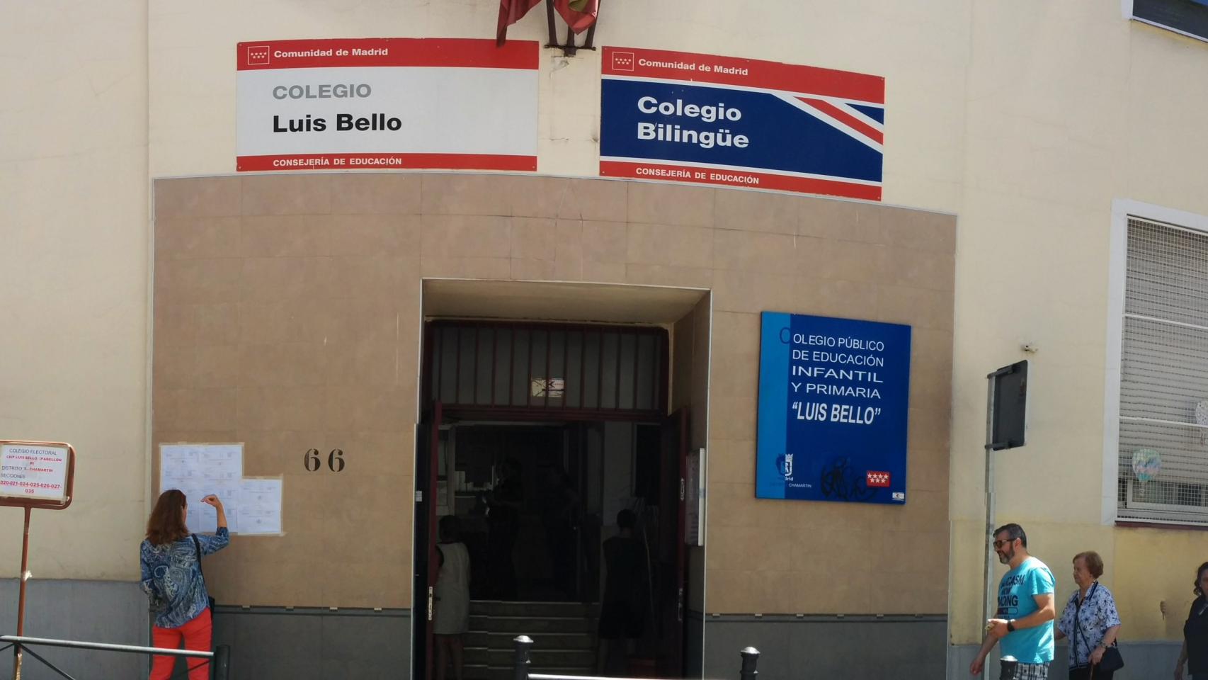 Frontal del colegio electoral