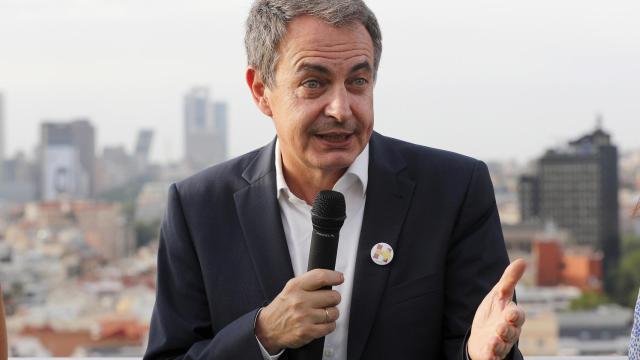 Zapatero participa en una charla de apoyo a la candidatura de Hillary Clinton.