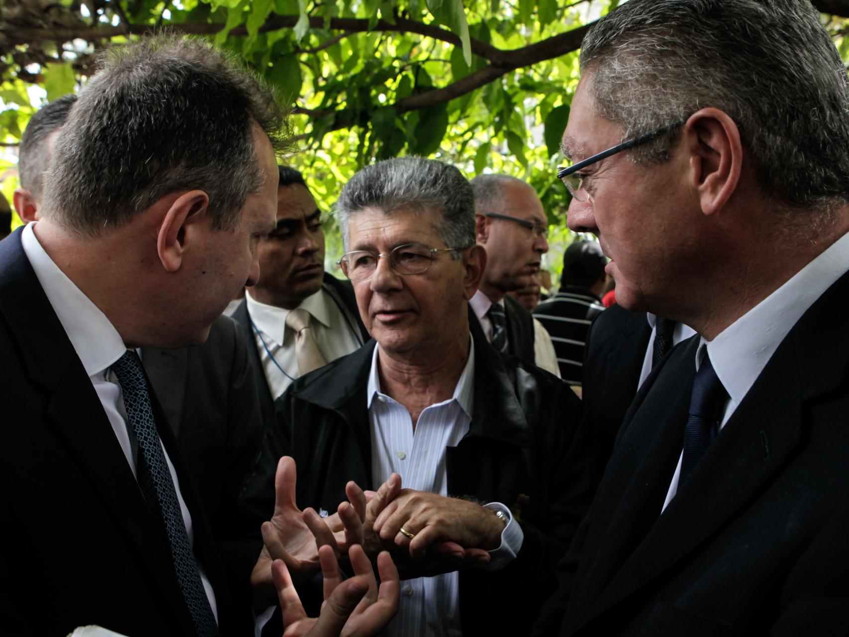 Un abogado de otro de los imputados no se presentó a la sesión.