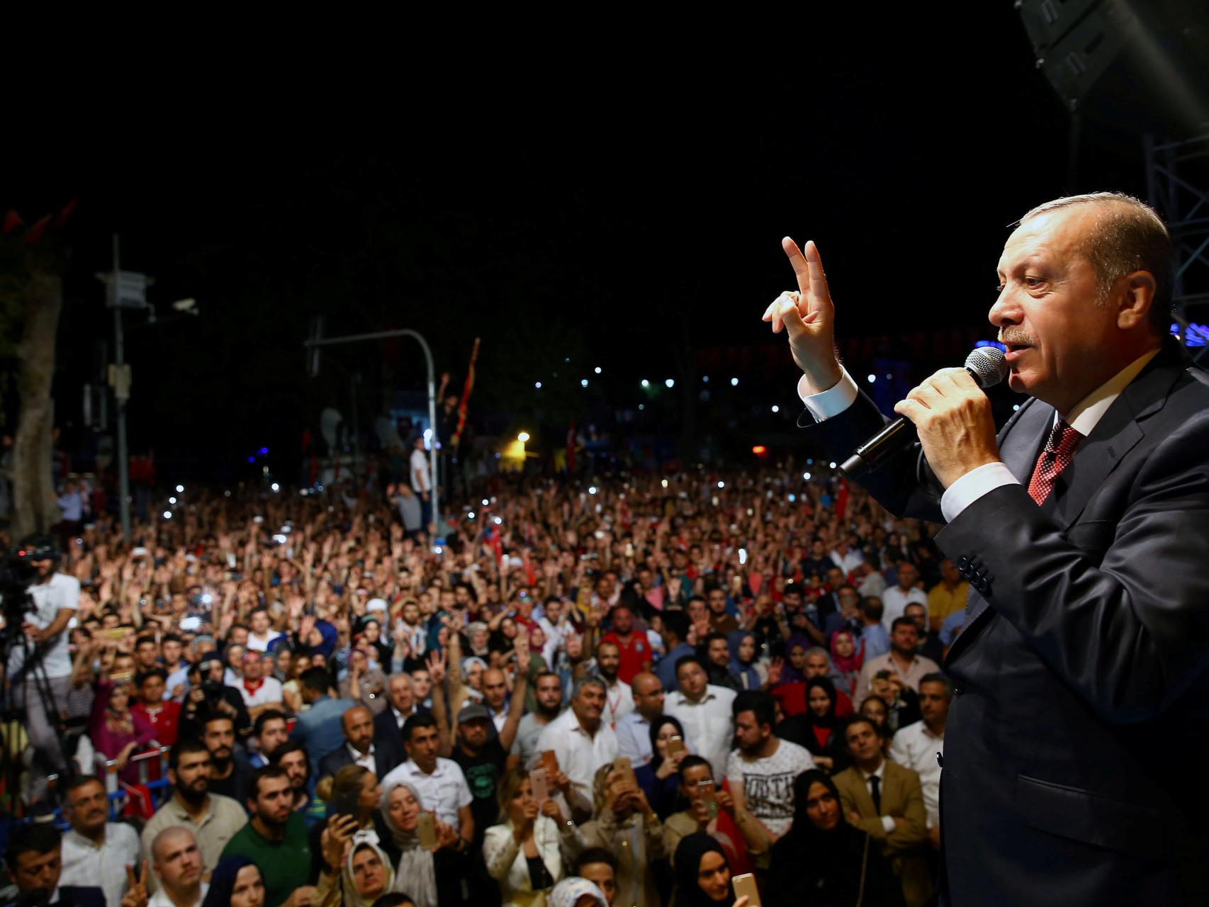 Erdogan afirma que el intento golpista fue una bendición para él.