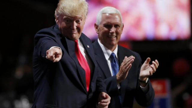 Trump junto al candidato a vicepresidente Mike Pence.