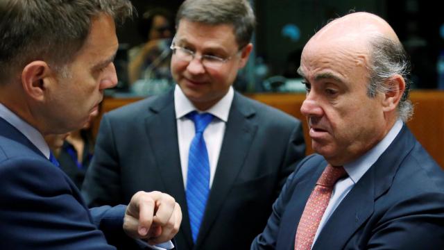 Guindos está llamado a comparecer en la Eurocámara antes de que acabe octubre