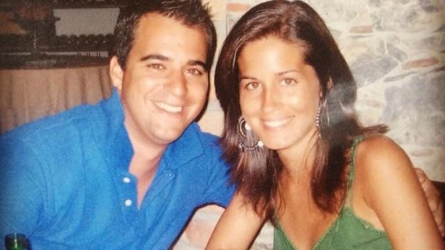 Álex Cruz y su mujer, la presentadora Isabel Jiménez de cena.