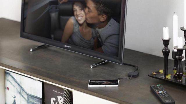 Cómo enviar los vídeos del móvil al televisor para verlos en una pantalla grande