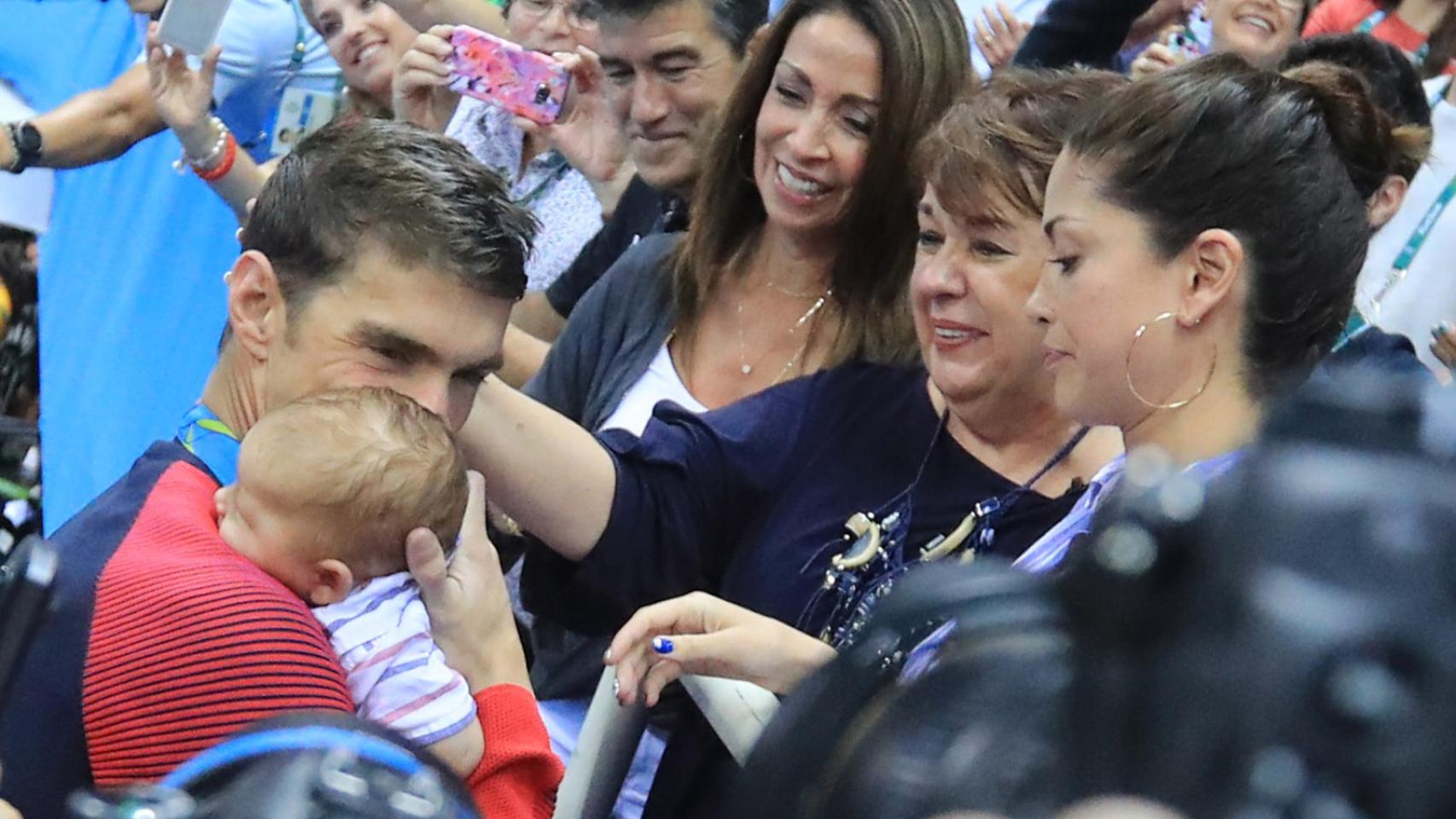Las mejores imágenes de la victoria de Phelps en el 200m mariposa