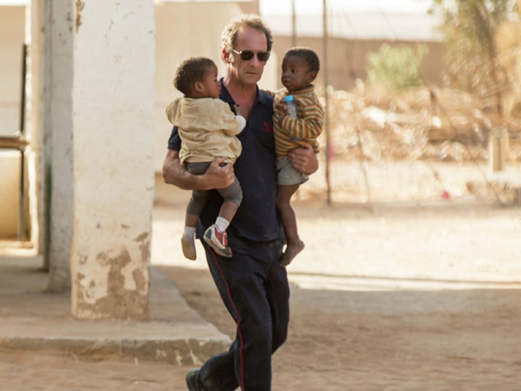 Vicent Lindon en un fotograma de Los caballeros blancos.