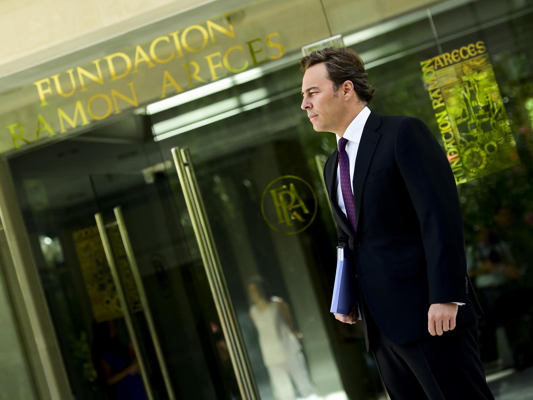 El presidente de El Corte Inglés, Dimas Gimeno, antes de la junta de accionistas.