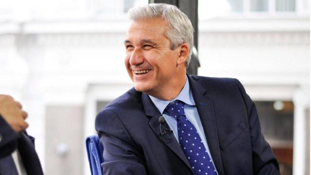 ¿Quién es Víctor Arribas? La cara de TVE que no reparó en criticar a Podemos